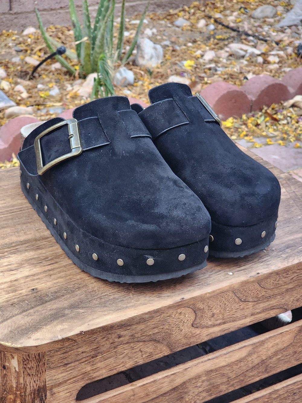 Madden Girl Women's Luna Black Suede Platform Slip-On Clogs Mule Size 6 - Picture 6 of 11